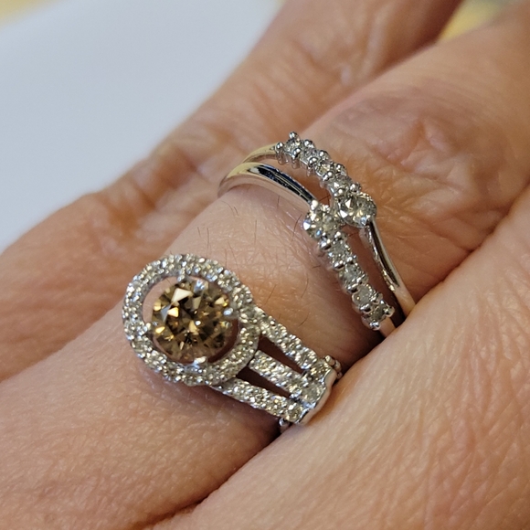 Choco Diamond 0.66c and 0.23c white Natural diamond necklace - Picture 9 of 14